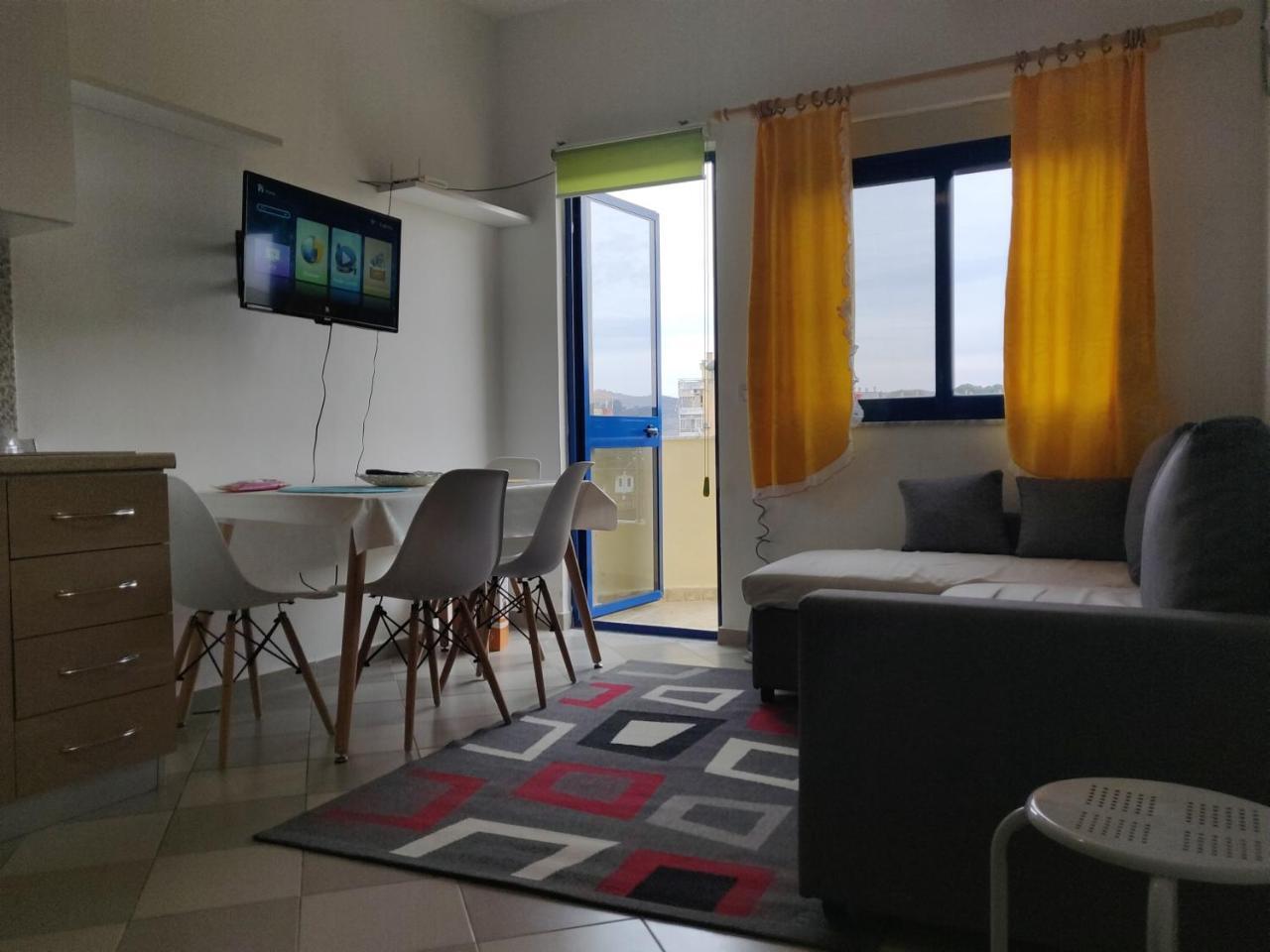 Lovely Apartment Голем Екстериор снимка